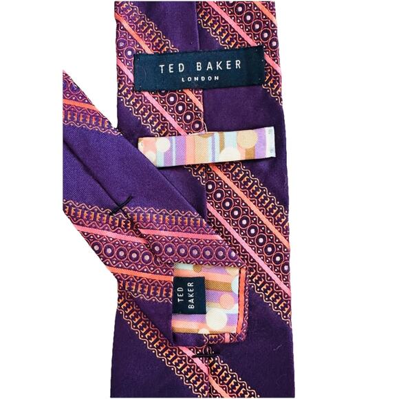 EUC TED BAKER LONDON 100% IMPORTED SILK MENS TIE STRIPED PURPLE PINK - Picture 4 of 5